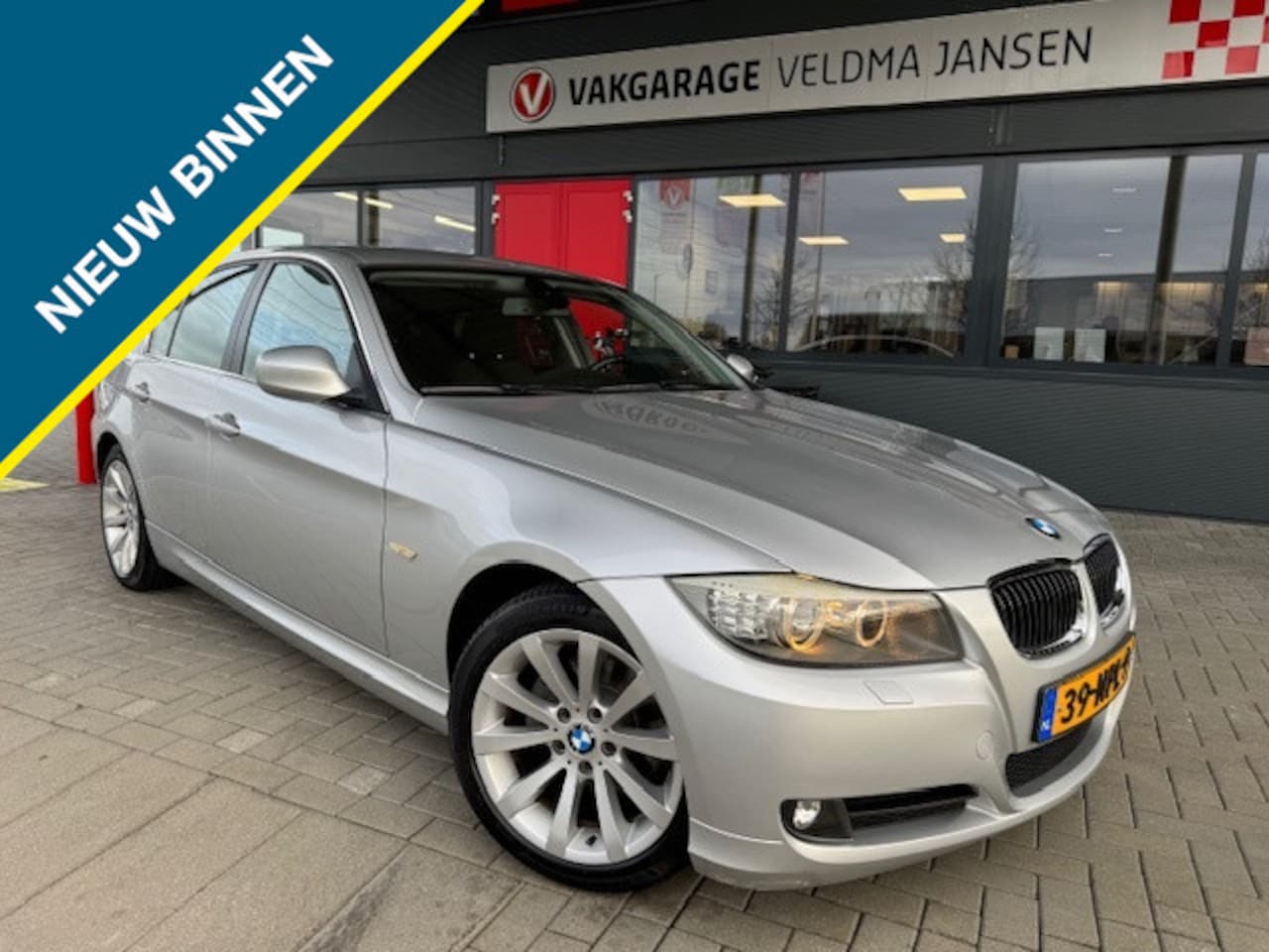 BMW 3-serie - 318i BUSINESS LINE + ECC/17 LMV/PDC/CRUISE/NAVI - AutoWereld.nl