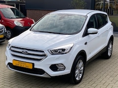 Ford Kuga - 1.5 EcoBoost 182 PK AWD Titanium NIEUWSTAAT AUTOMAAT NAVI XENON LED CRUISE CLIMA