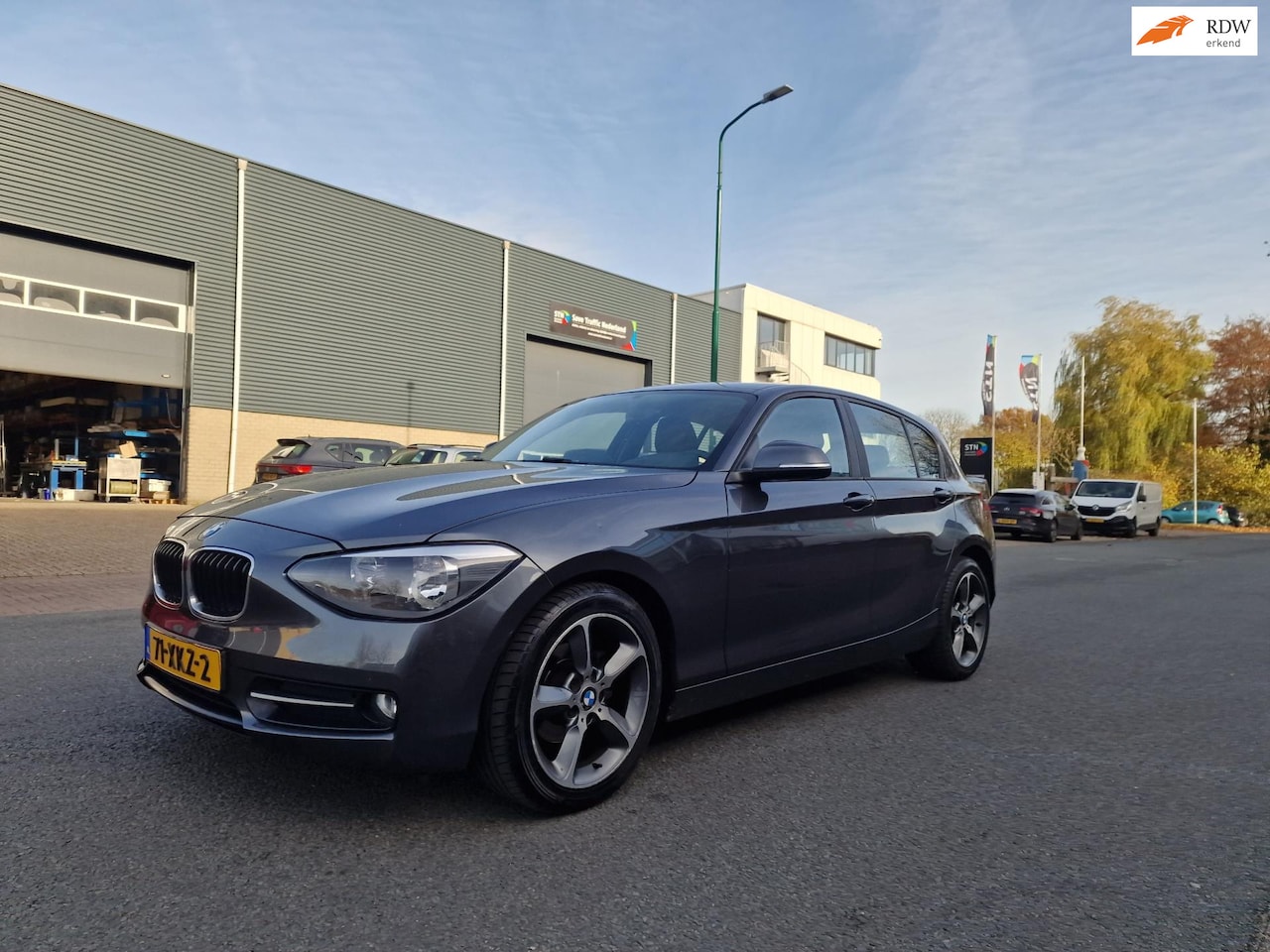 BMW 1-serie - 116i Business NAVI CRUISE TREKHAAK - AutoWereld.nl