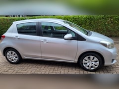Toyota Yaris - 1.3 VVT-i Aspiration Nw 2012 model met trekhaak