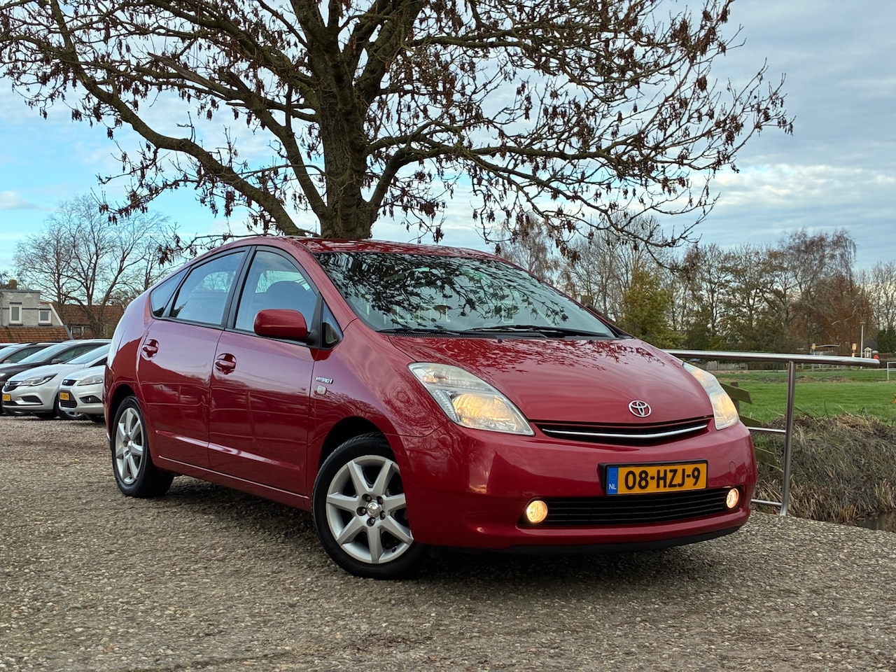 Toyota Prius - 1.5 VVT-i Business Edition | Leder + Navi + Clima + Cruise nu €3.750,-!! - AutoWereld.nl