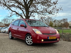 Toyota Prius - 1.5 VVT-i Business Edition | Leder + Navi + Clima + Cruise nu €3.750,