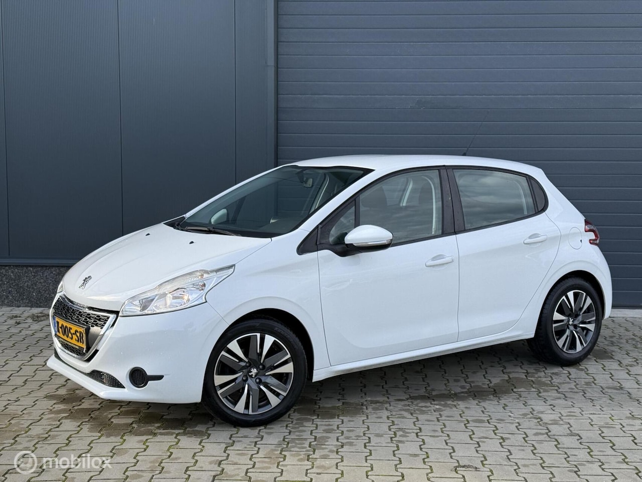Peugeot 208 - 1.0 VTi Access | Airco | Cruise | Apple carplay - AutoWereld.nl
