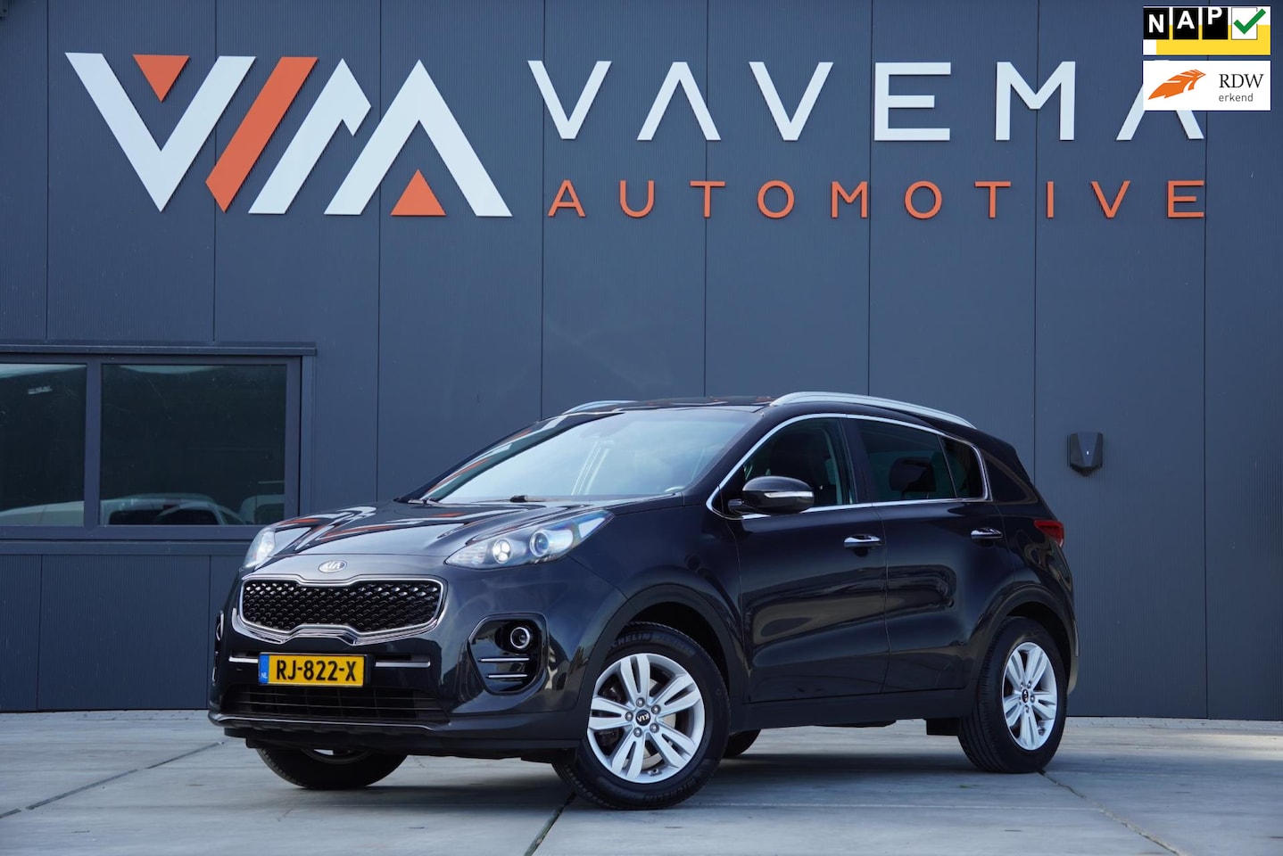 Kia Sportage - 1.6 GDI DynamicLine SUV 2018 Clima Airco Cruise Control Carplay Camera Navigatie Lane assi - AutoWereld.nl