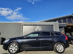 Volvo V60 - 1.6 T3 Kinetic *AC*Navi
