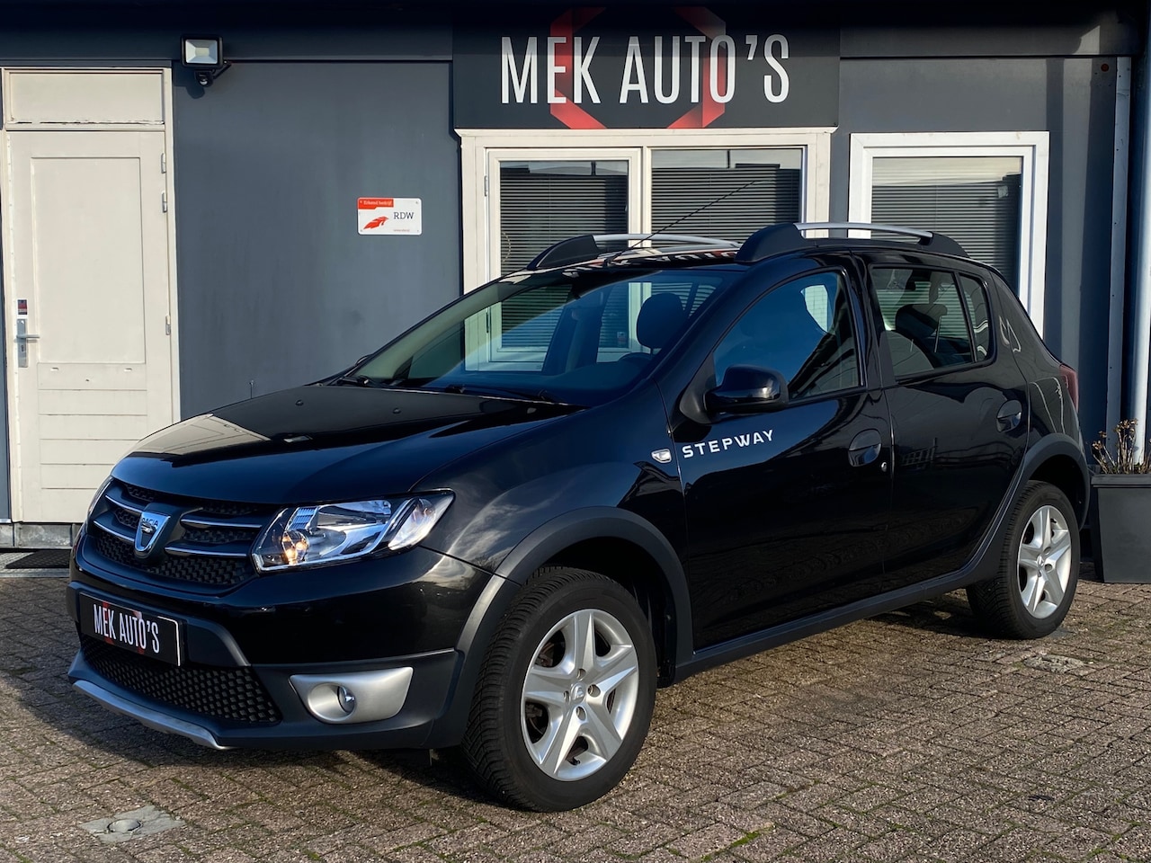 Dacia Sandero Stepway - 0.9 TCe Lauréate|2e Eigenaar|Navi|Airco| - AutoWereld.nl
