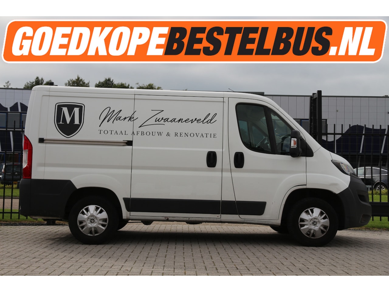 Peugeot Boxer - 2.2 HDI 110PK / L1H1 / APK 03-2026 / Cruise / Airco.. - AutoWereld.nl