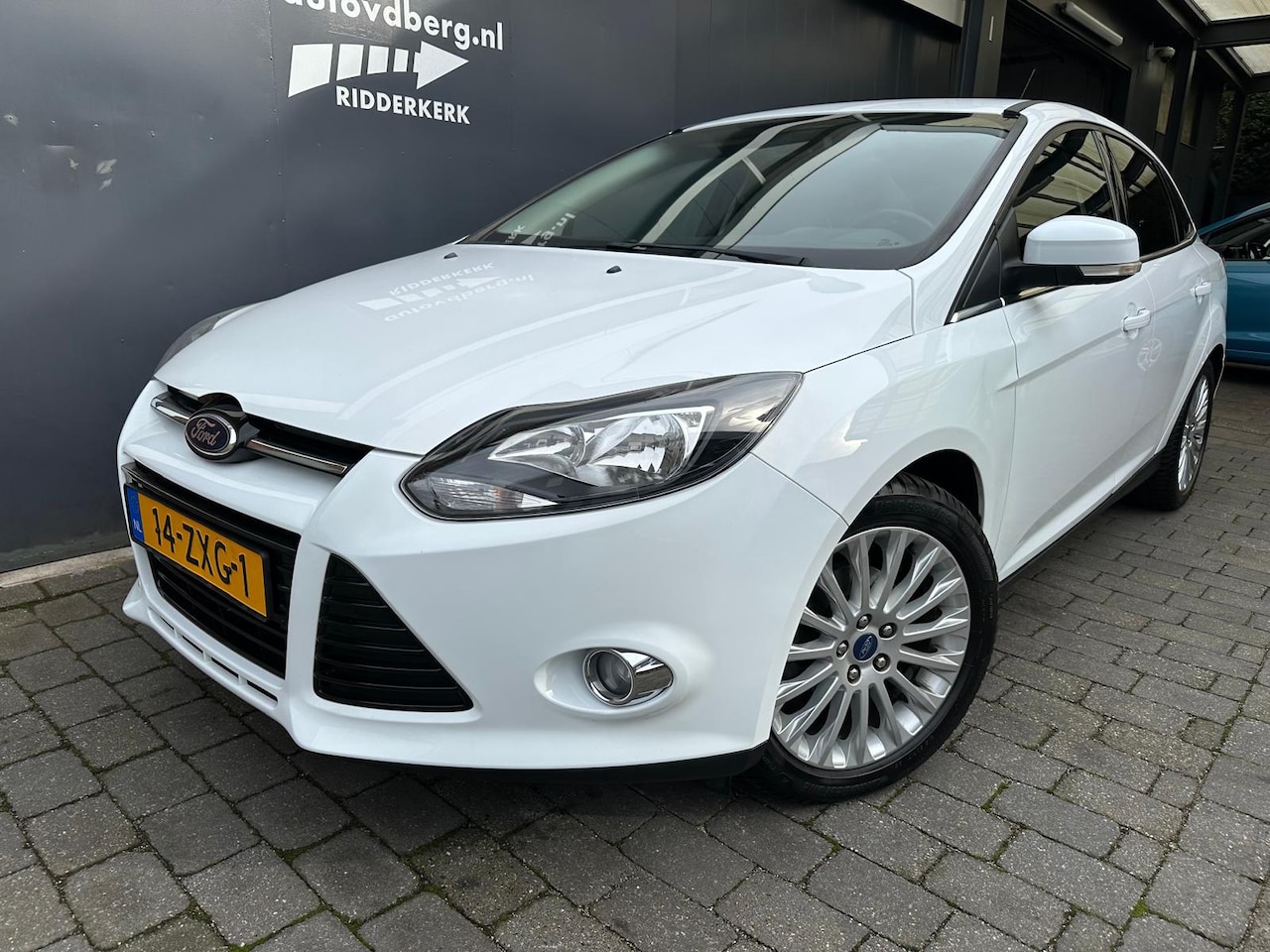 Ford Focus - 1.0 EcoBoost Titanium Cruise | Navi | Trekhaak | lage km | Trekhaak | PDC | - AutoWereld.nl