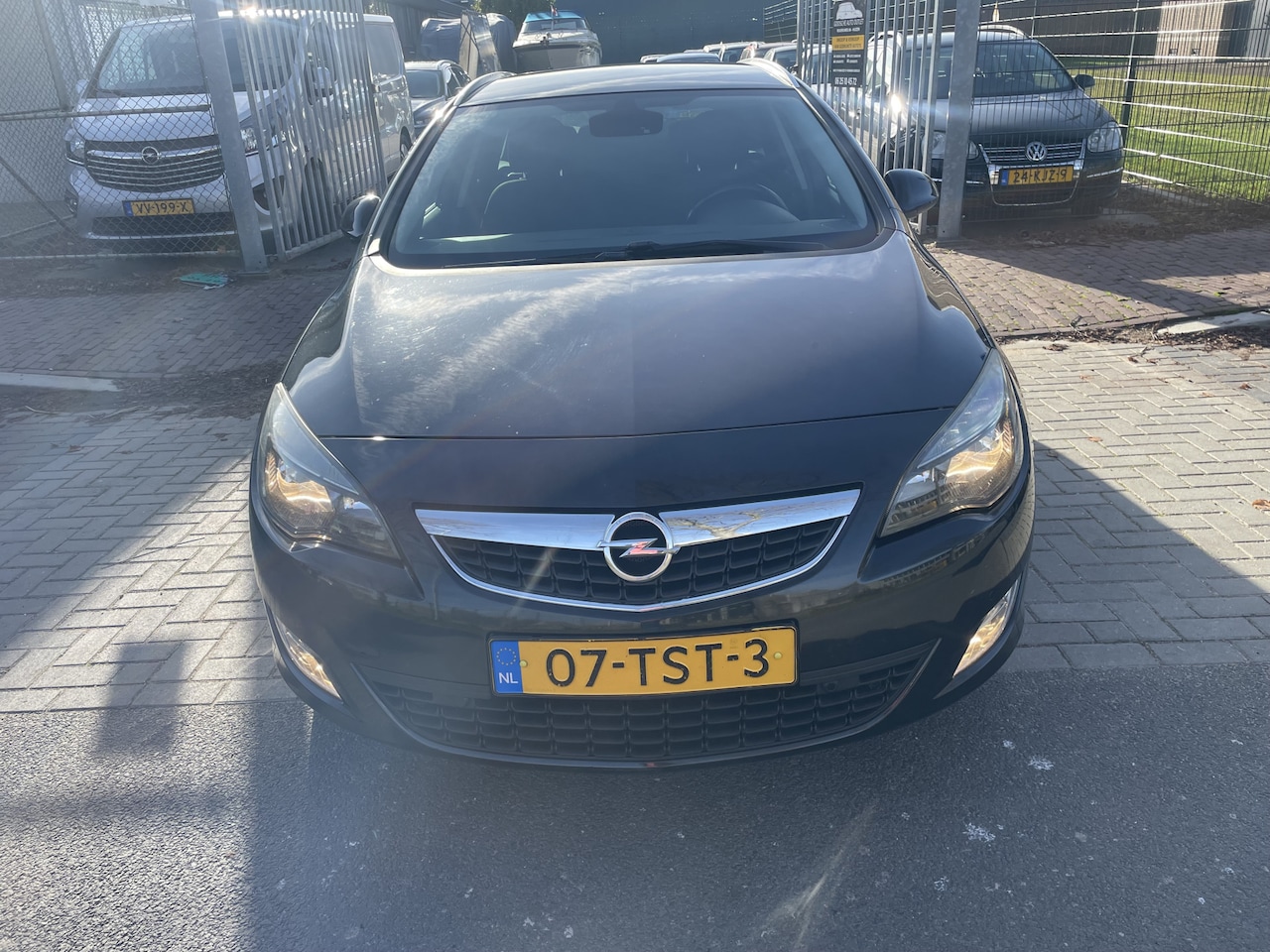 Opel Astra Sports Tourer - 1.7 CDTi S/S Cosmo Frisse Opel Cosmo diesel zomerbanden en winterbanden apk oké - AutoWereld.nl