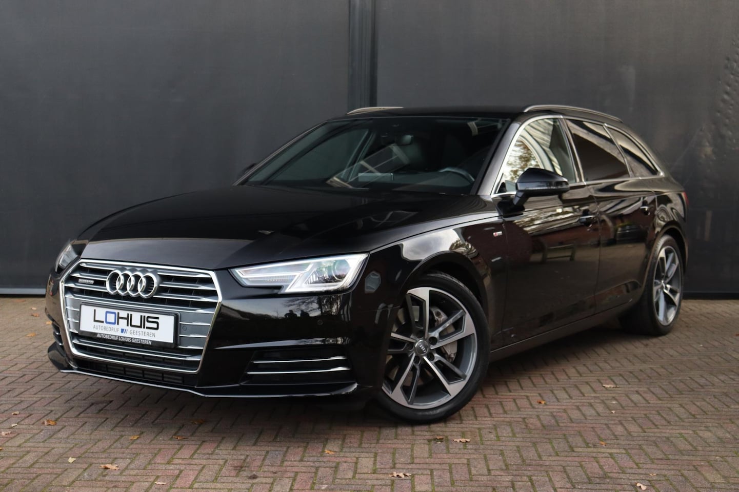 Audi A4 Avant - 2.0TFSI Quattro Sport S-Line 252PK | TREKHAAK | KEYLESS | - AutoWereld.nl