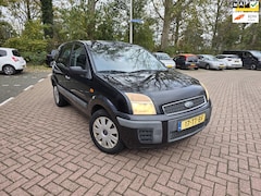 Ford Fusion - 1.4-16V Champion Rijd Schakelt goed 5 DR