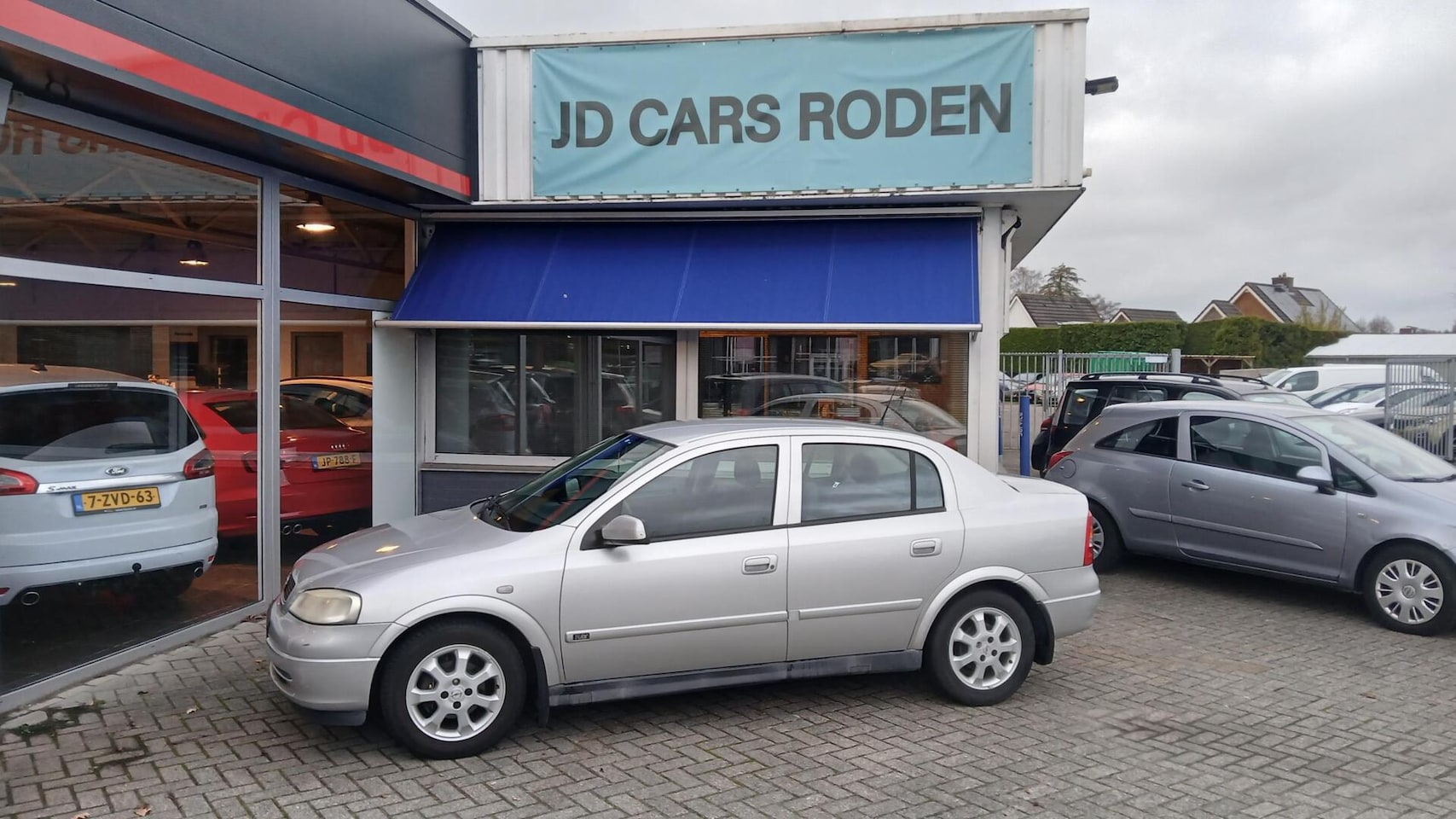 Opel Astra - 1.6 Njoy! Automaat! Sedan! Export / handel! - AutoWereld.nl