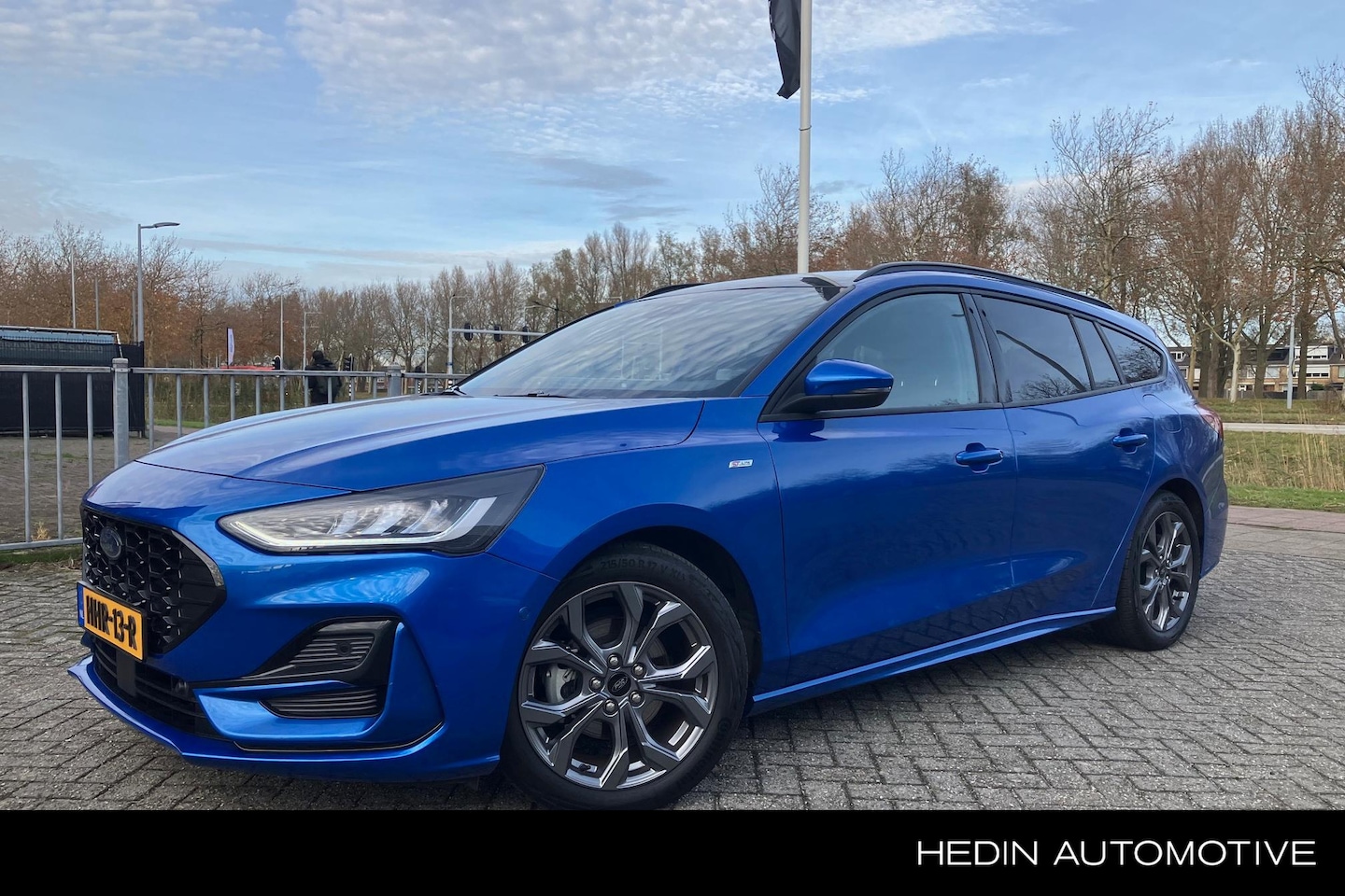 Ford Focus Wagon - 1.0 EcoBoost 155PK Hybrid ST Line X Automaat | Panorama dak - AutoWereld.nl