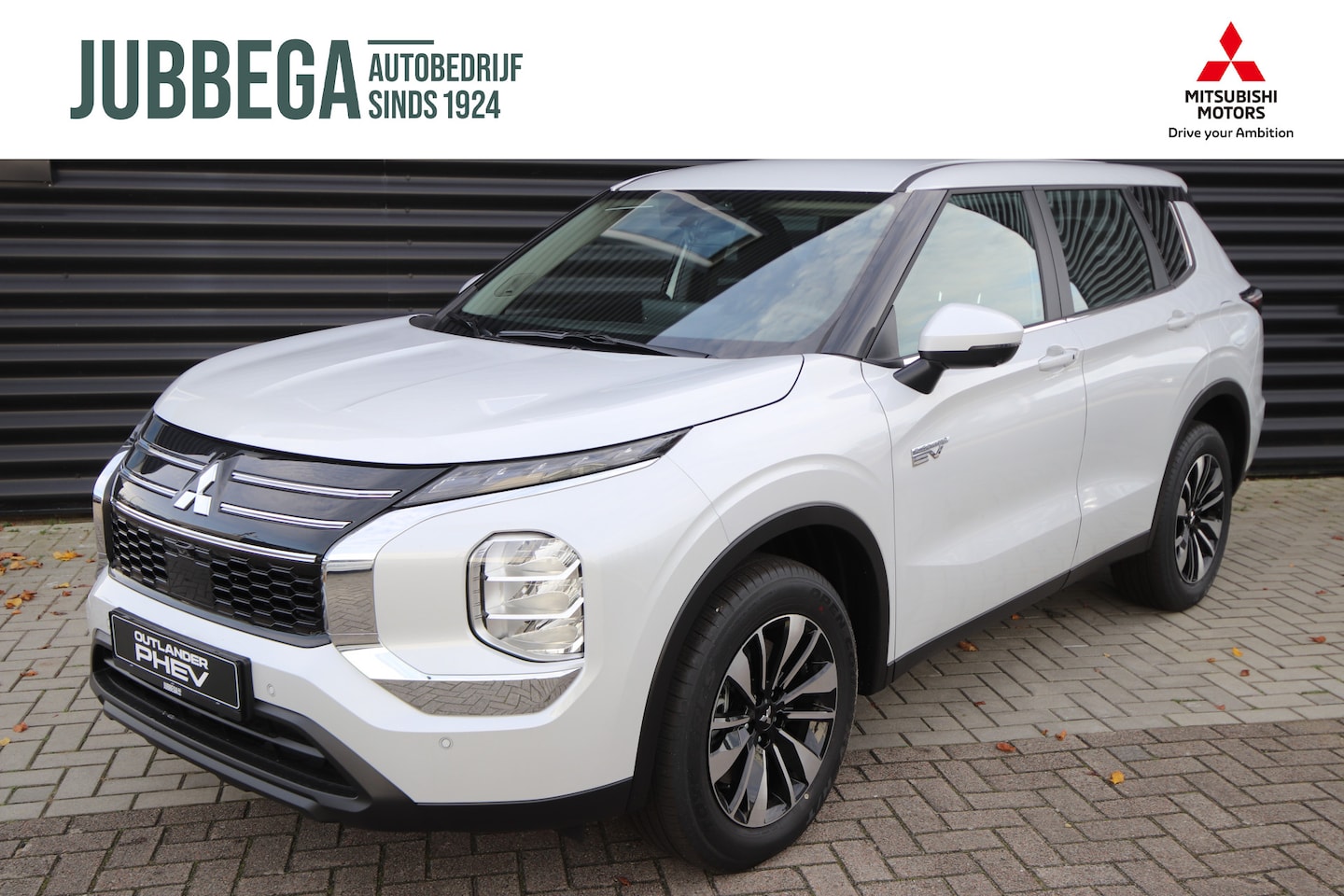 Mitsubishi Outlander - 2.4 PHEV Pure Rijklaarprijs nu € 47.989,- Nieuw! Uit voorraad leverbaar & tijdelijk € 4.00 - AutoWereld.nl