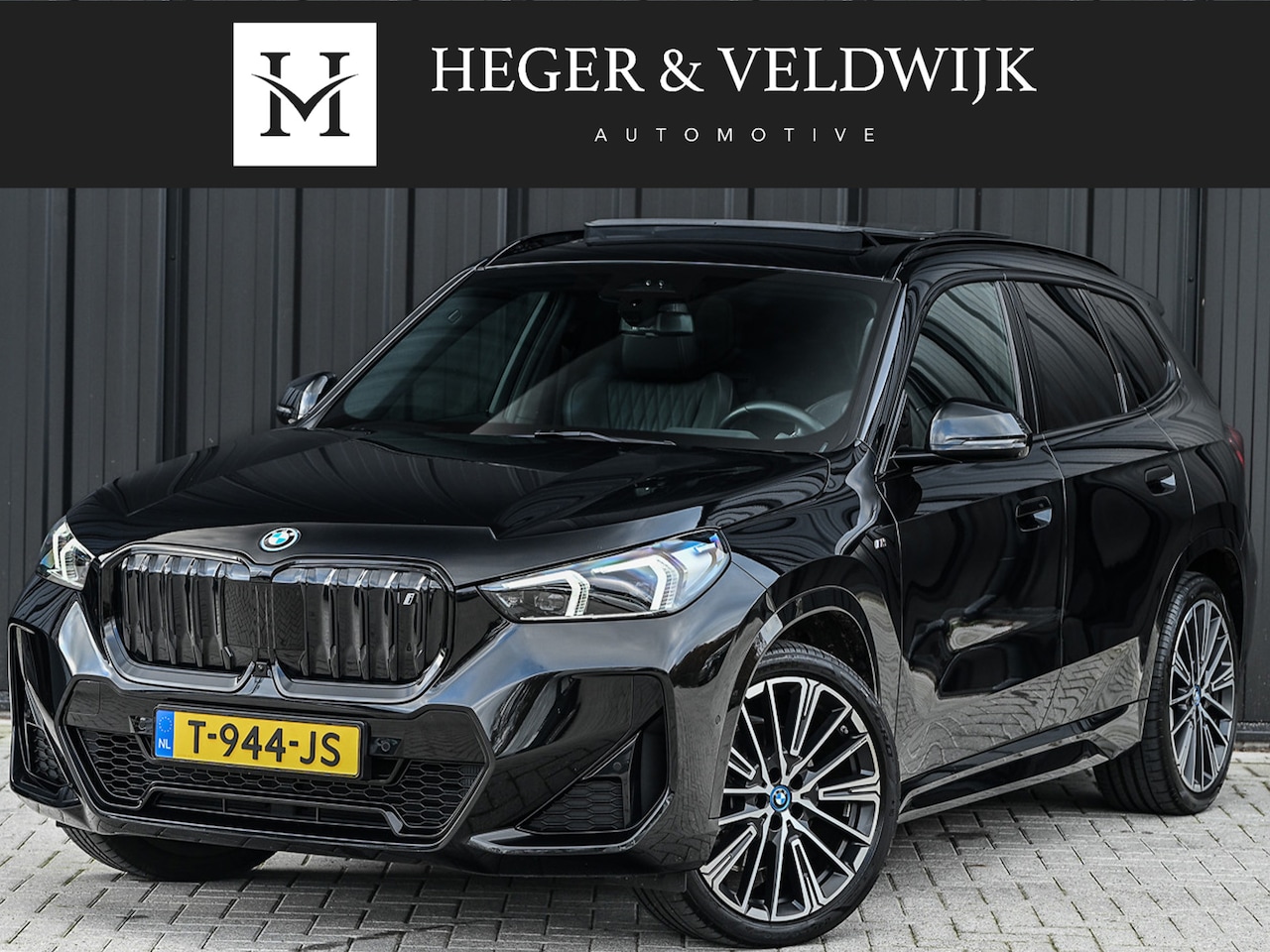 BMW iX1 - XDRIVE 30 LAUNCH EDITION 67 kWh | M-SPORT | NL-AUTO | COMFORT ACCESS | PANORAMADAK | 360 C - AutoWereld.nl