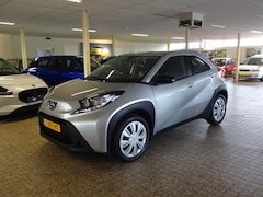 Toyota Aygo X - 1.0 VVT-i MT Play