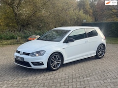Volkswagen Golf - 1.2 TSI R-LINE I PDC I UITLAAT SYSTEEM I CLIMA I STOELVERW
