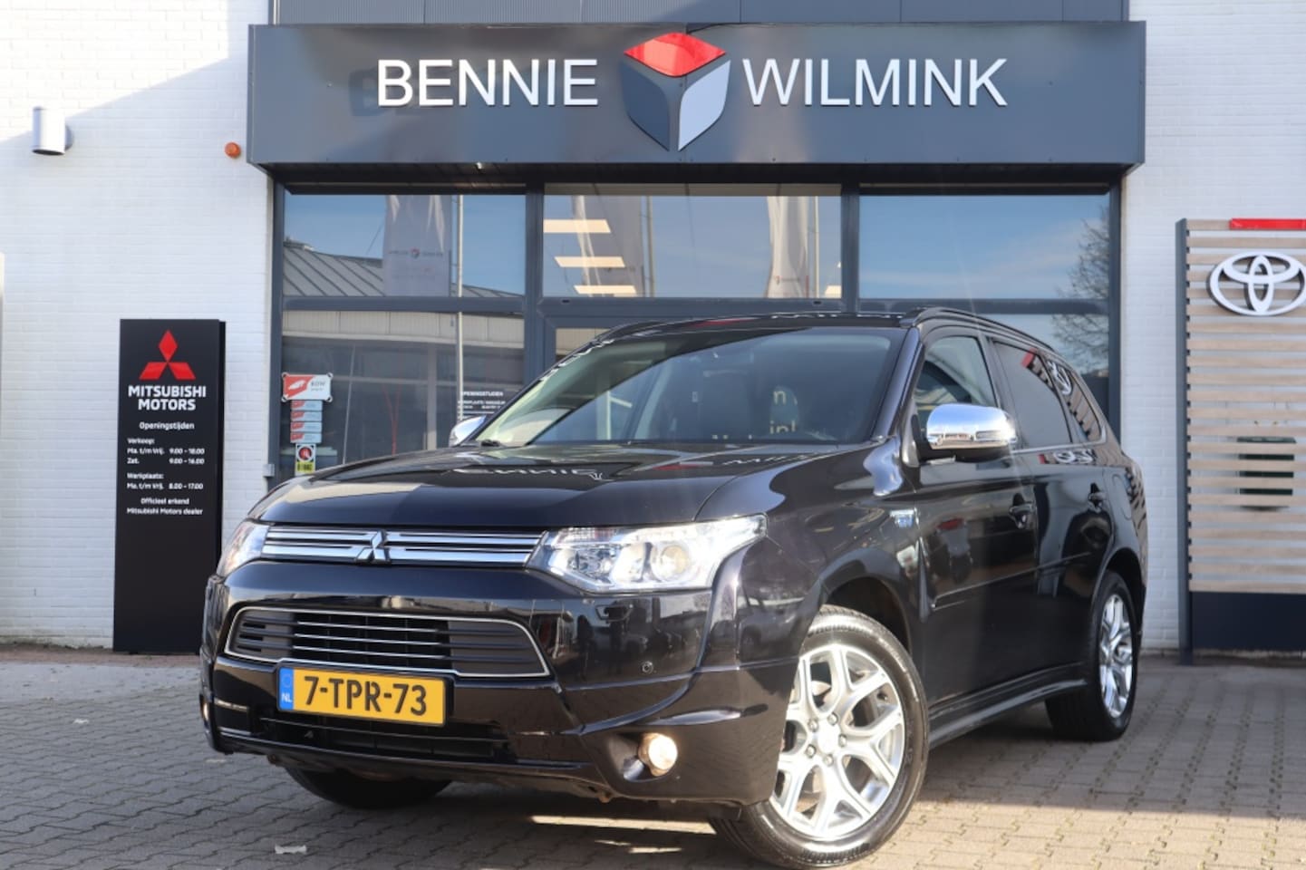 Mitsubishi Outlander Sport - 2.0 PHEV Instyle+ AdaptiveCruise/Sportpakket - AutoWereld.nl