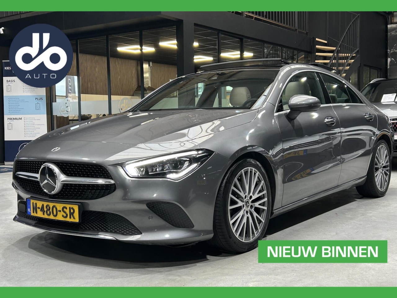 Mercedes-Benz CLA-Klasse - 180 136pk AUTOM. Business Solution Luxury PANO I SFEER VERLICHTING I WIT LEER I ORG.NL + N - AutoWereld.nl