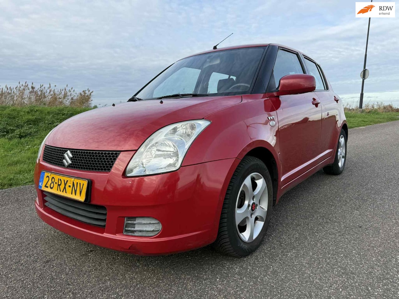 Suzuki Swift - 1.5 GLS incl gloednieuwe apk & garantie ! - AutoWereld.nl