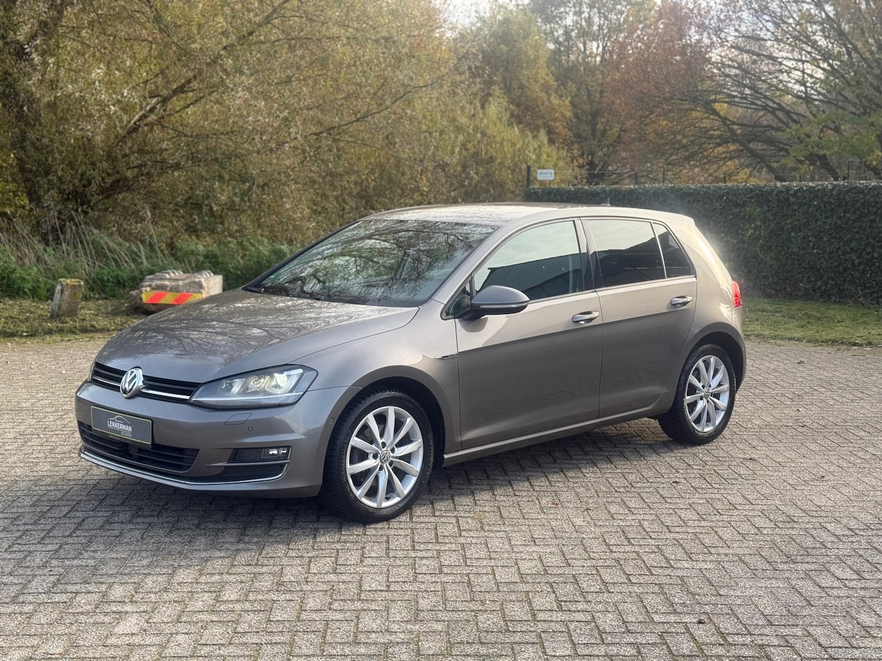 Volkswagen Golf - 1.4 TSI Highline DSG I PDC I NAVI I STOELVER I ZEER MOOI - AutoWereld.nl