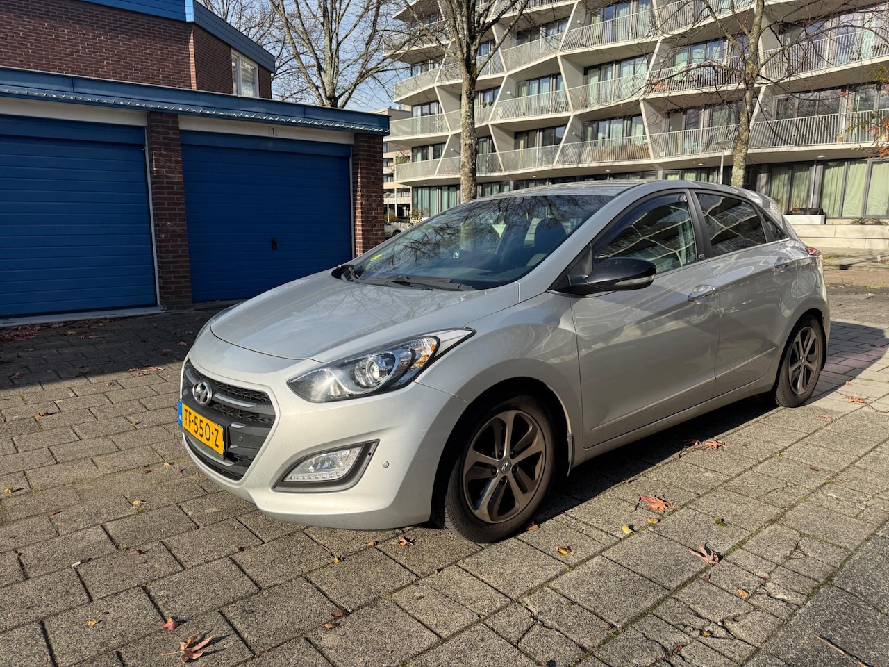 Hyundai i30 - 1.6 CRDi 16v Automaat Euro 6 Cruise Airco - AutoWereld.nl
