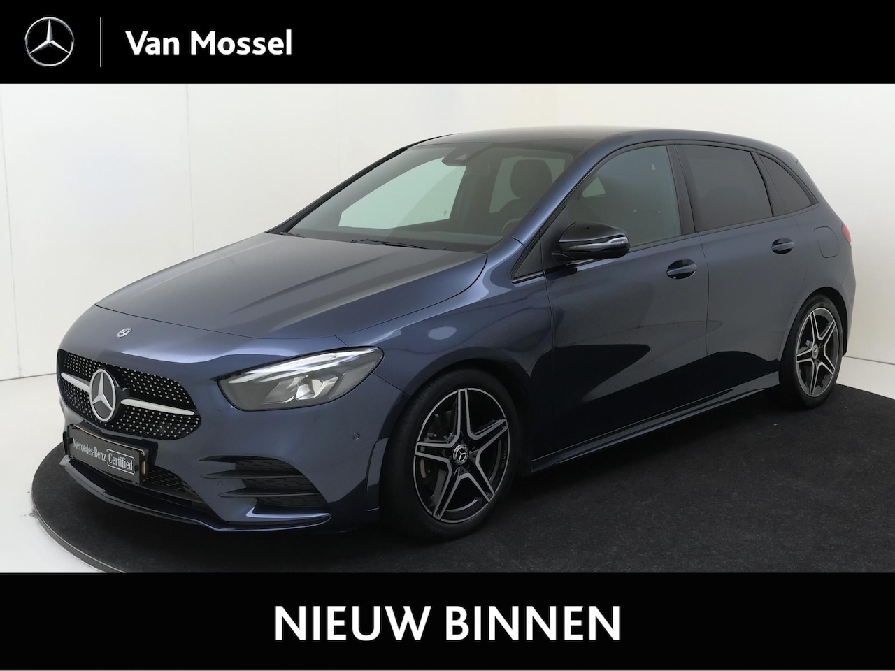 Mercedes-Benz B-klasse - 180 Business Solution AMG /Nightpakket /18Inch /Achteruitrijcamera /CarPlay - AutoWereld.nl