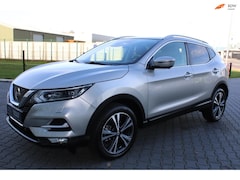 Nissan Qashqai - 1.3 DIG-T N-Connecta Panoramadak Stoelverwarming