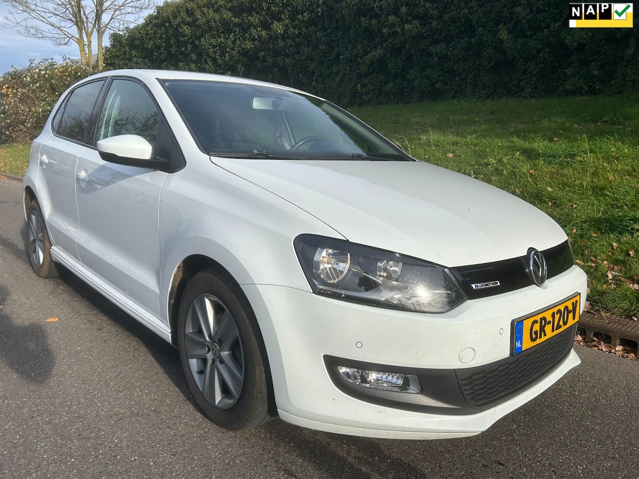 Volkswagen Polo - 1.4 TDI - Navi - Airco - Cruise - PDC - Donkere ramen - AutoWereld.nl