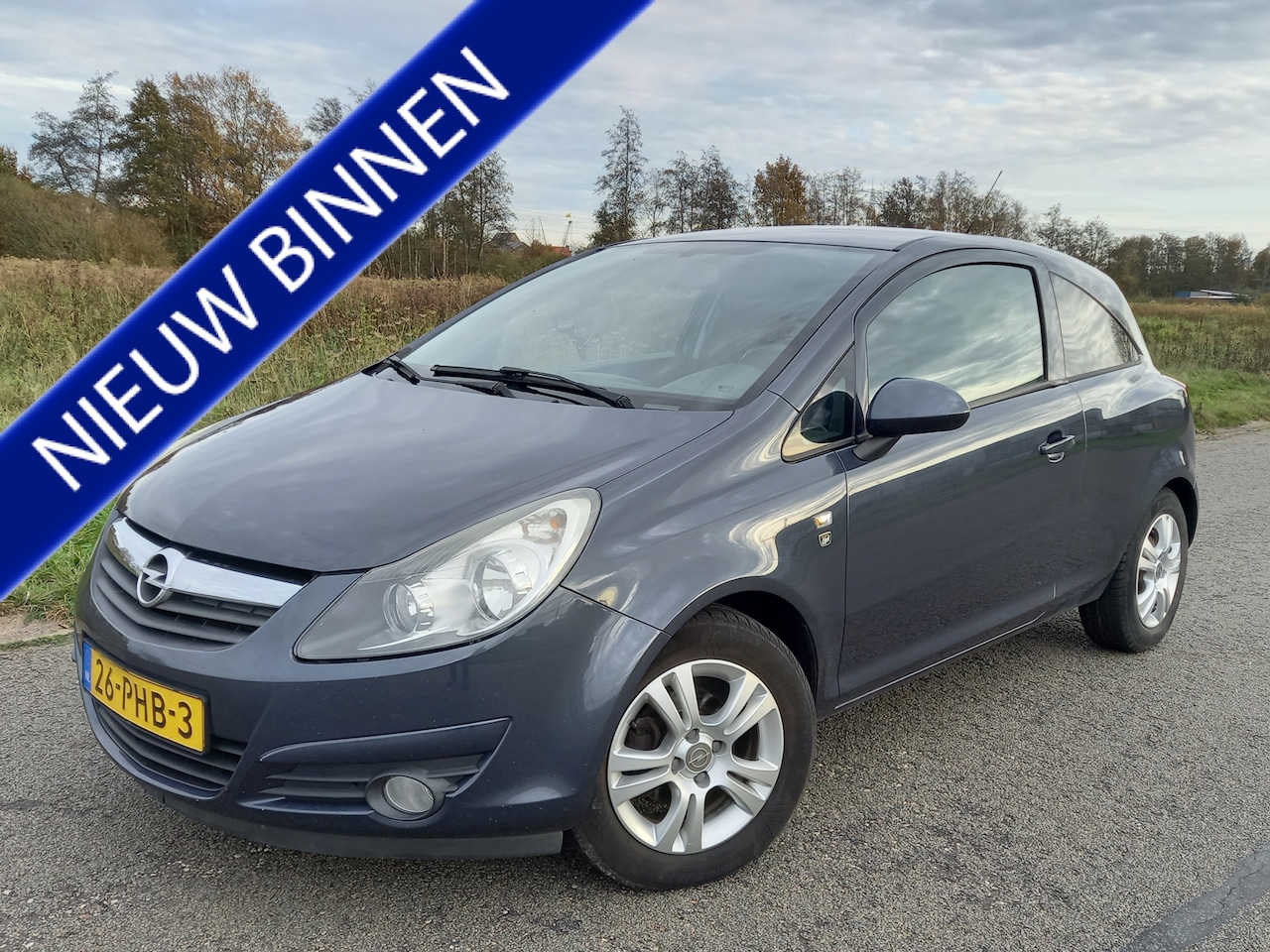 Opel Corsa - 1.4-16V '111' Edition 1.4-16V '111' Edition - AutoWereld.nl