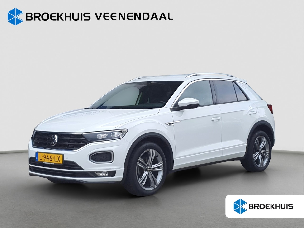 Volkswagen T-Roc - 1.5 TSI Automaat R-Line | Virtual Cockpit | Climate Control | Navigatie - AutoWereld.nl