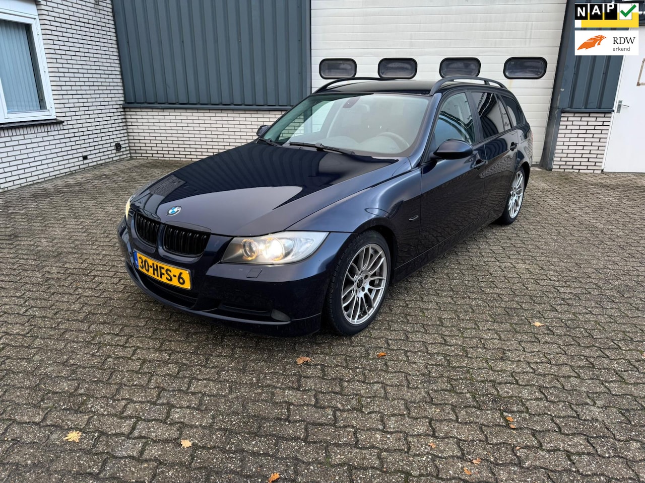 BMW 3-serie Touring - 318i Executive xenon - AutoWereld.nl