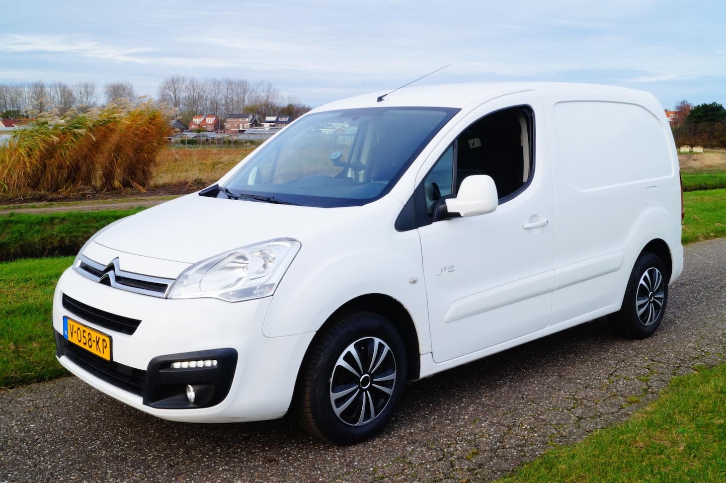 Citroën Berlingo - 1.6 BlueHDI 100 Club 1.6 BlueHDI 100 Club S&S - AutoWereld.nl
