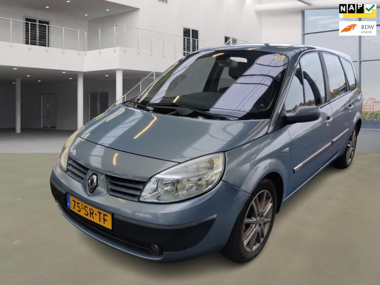 Renault Grand Scénic - 2.0-16V T Privilège Luxe 7 persoons 1 jaar apk - AutoWereld.nl