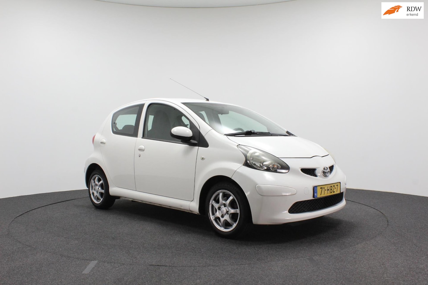 Toyota Aygo - 1.0-12V + | Airco | Sportvelgen | APK 11-2026 | Elektrische ramen - AutoWereld.nl