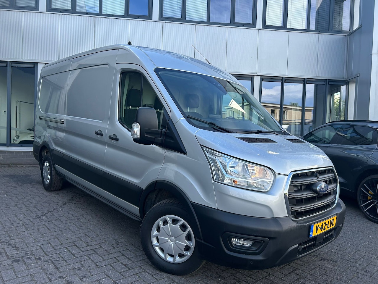Ford Transit - 350 2.0 TDCI L3H2 Trend APPLE CARPLAY | Zéér nette bus - AutoWereld.nl