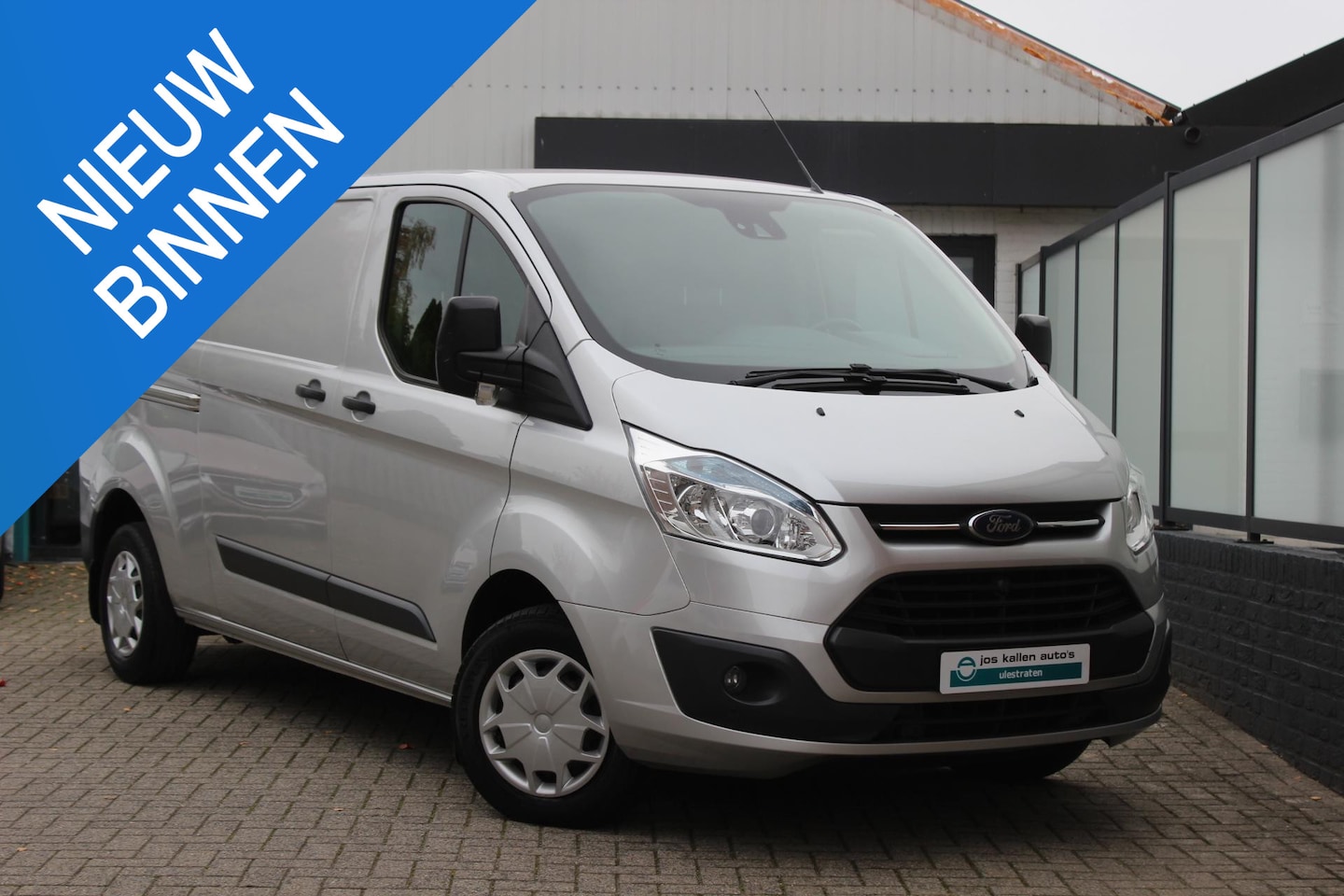 Ford Transit Custom - 290 2.2 TDCI L2H1 Trend Navi/Camera, PDC, Trekhaak 125PK - AutoWereld.nl