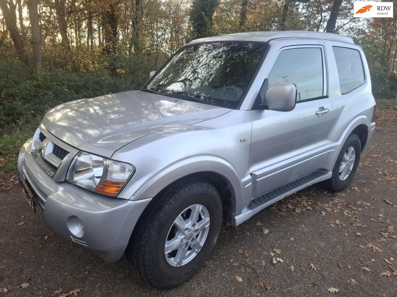 Mitsubishi Pajero - 3.2 Di-D GLX HR 3.2 Di-D GLX HR - AutoWereld.nl