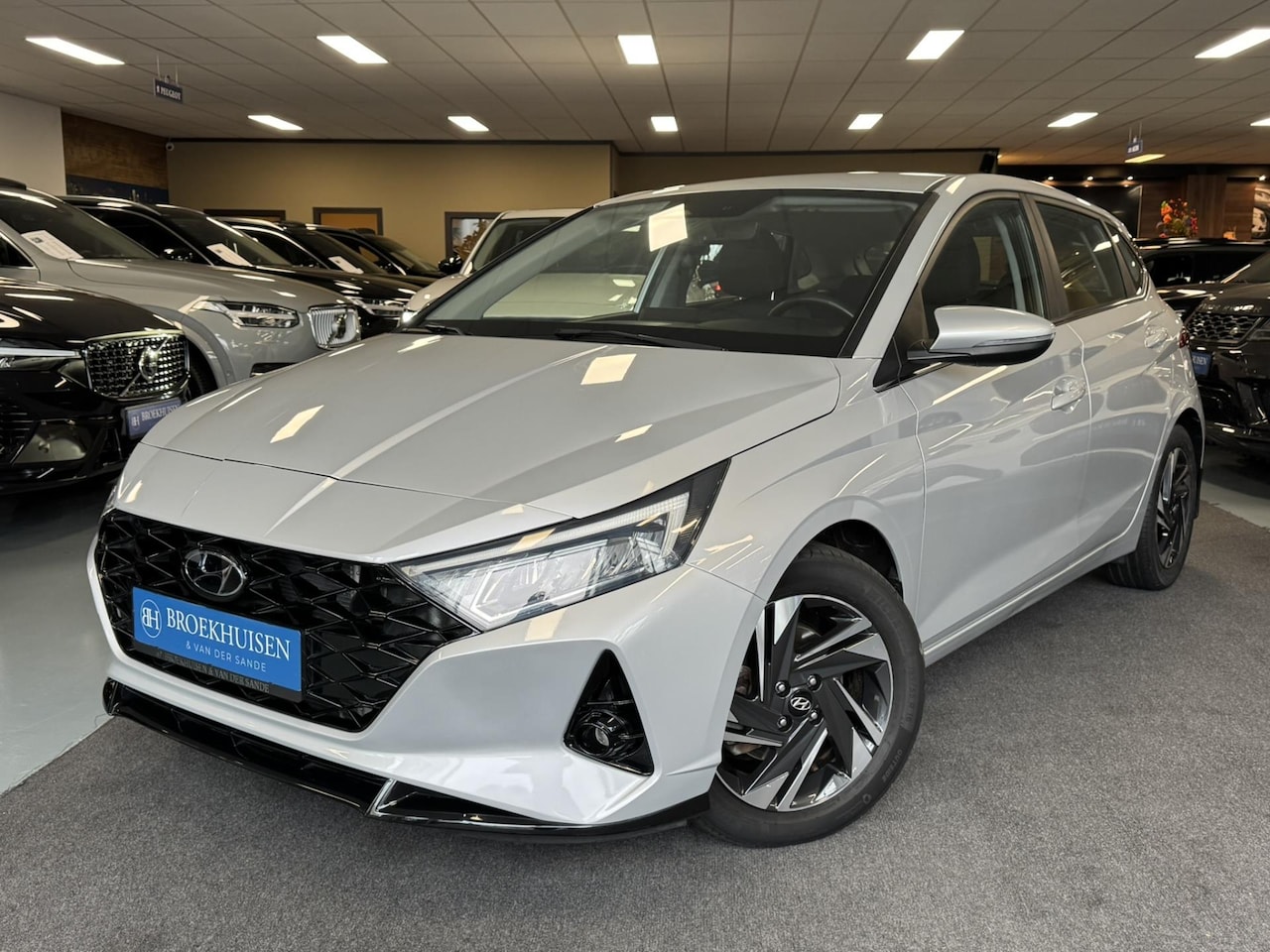 Hyundai i20 - 1.0 T-GDI Comfort Automaat / Camera / Stoel-Stuur verwarming / Trekhaak - AutoWereld.nl