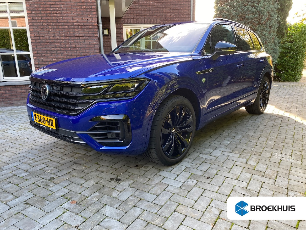 Volkswagen Touareg - 3.0 TSi eHybrid 4MOTION R 462pk | Auto komt eind November binnen | - AutoWereld.nl