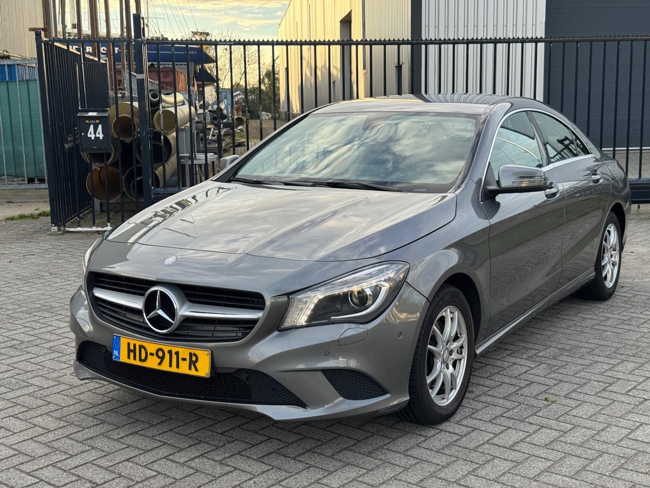 Mercedes-Benz CLA-Klasse - 180 CDI Lease Edition Automaat Navi Leer Clima - AutoWereld.nl