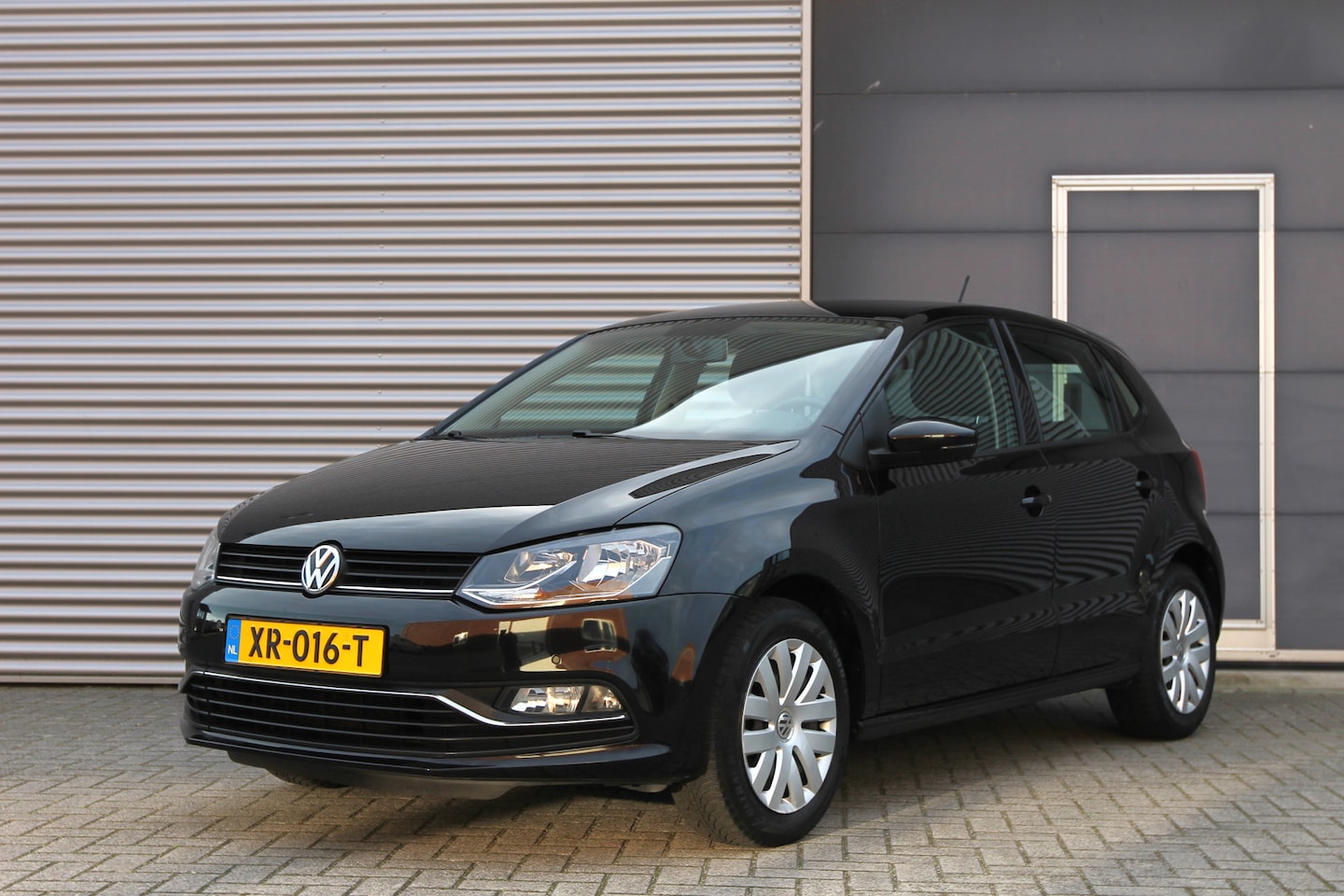 Volkswagen Polo - 1.0 Comfortline I 5 Deurs I Airco I 90.000 km - AutoWereld.nl