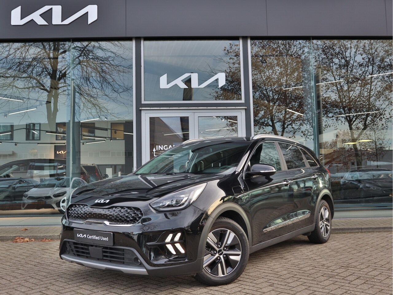 Kia Niro - 1.6 GDi PHEV DynamicPlusLine Stoel- en Stuurverwarming | Half-Leder | - AutoWereld.nl