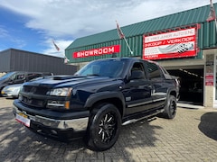 Chevrolet Avalanche - USA 5.3 4WD 1500 V8 benzine. Nwe apk, NAP, trekhaak en veel meer