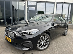 BMW 2-serie Gran Coupé - 218i High Excutive Grill |17 inch BMW Origineel Y-spaak | Apple Car Play