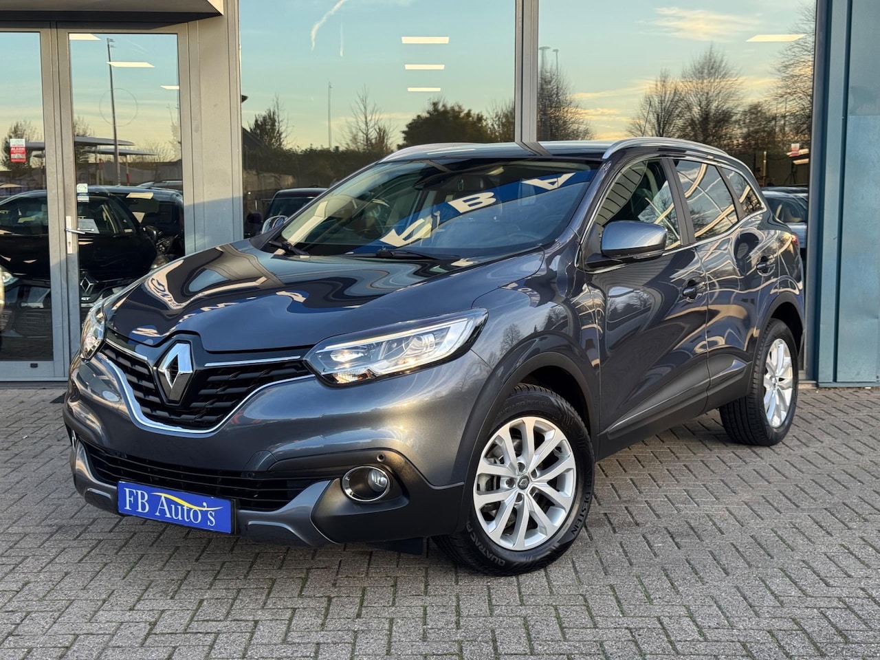 Renault Kadjar - 1.2 TCe Intens Airco Cruise Navi Lmv Automaat - AutoWereld.nl