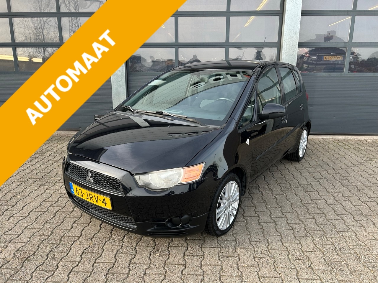 Mitsubishi Colt - 1.3 MIVEC 95pk Automaat Invite - AutoWereld.nl