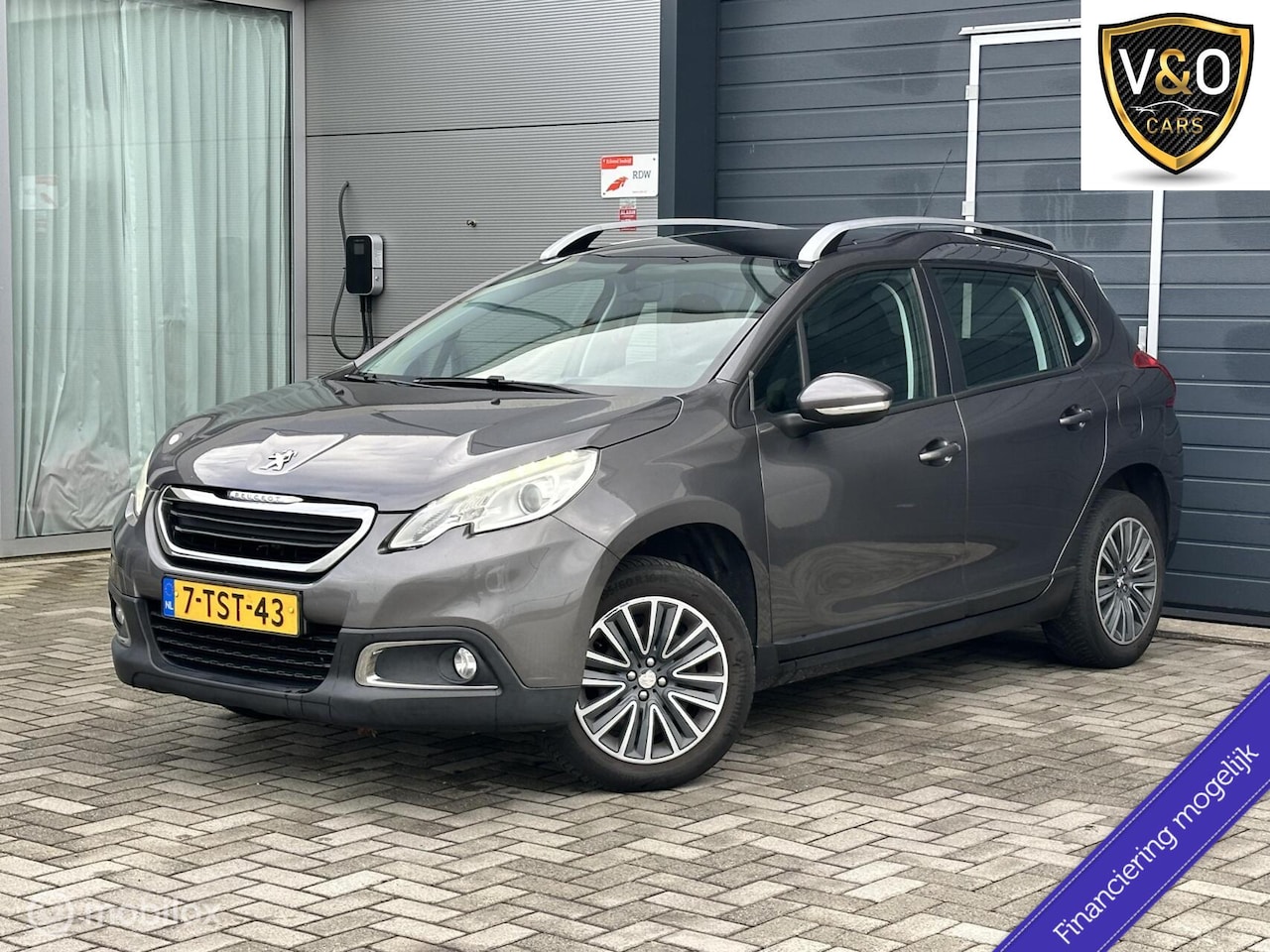 Peugeot 2008 - 1.2 VTi Active Pack Premium 1.2 VTi Active Pack Premium - AutoWereld.nl