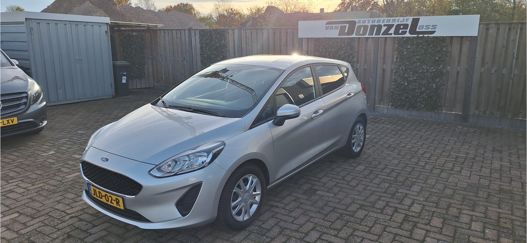 Ford Fiesta - 1.1 AIRCO , 5 deurs - AutoWereld.nl