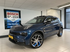 Lynk & Co 01 - 1.5 Panoramadak / Apple carplay android / 360 Camera / gelaagd glas / 75km actieradius